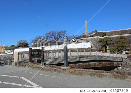 ■甲府城堡■舞鶴城公園■陽光■山梨縣■冬天 62587849