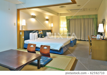 [Hotel bedroom image] 62592710