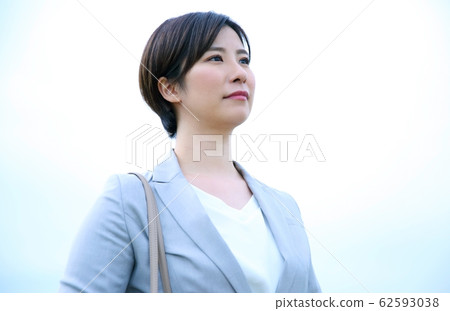  女商人的形象 62593038