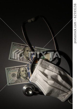 美元，聽診器和口罩 62593138