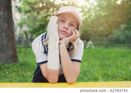 Boring teenage girl young sportswoman with arm Boring teenage girl young sportswoman with arm 62593742