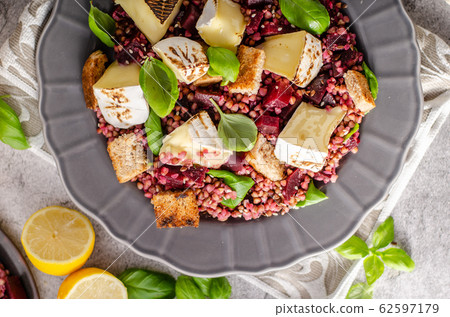 Grilled fish with salad 62597179