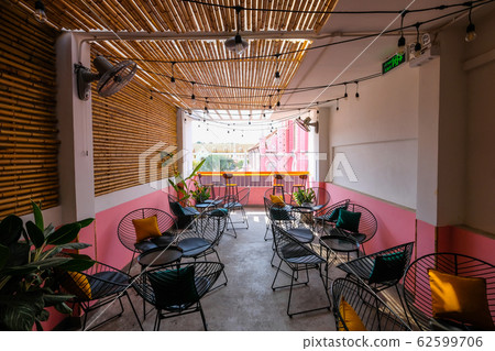 Cafe Terrace 62599706