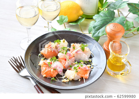 Carpaccio (Italian, appetizer, Italian, seafood, scallops, red snapper, salmon, olive oil Carpaccio (Italian, appetizer, Italian, seafood, scallops, red snapper, salmon, olive oil 62599980