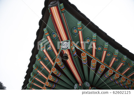 哀悼結束時掛著的風景聲和寺廟的獨白 62602125