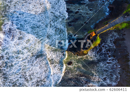 Aerial view of Tanah lot temple in Bali, Indonesia. 62606411
