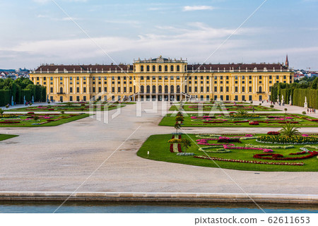 Schonbrunn Palace in Vienna 62611653