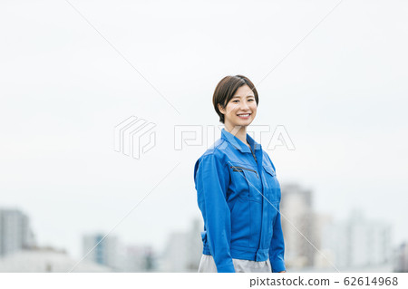 建築工廠的女人 62614968