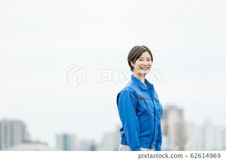 建築工廠的女人 62614969