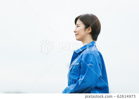 Construction factory woman Construction factory woman 62614973