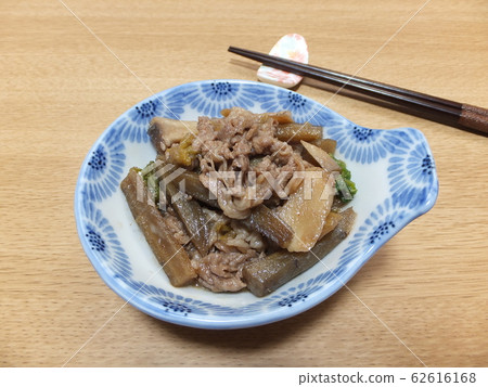 Stir-fried beef, burdock and eryngii 62616168