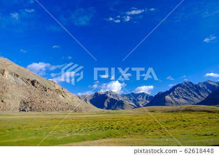 Scenery when touring by motorcycle from Ladakh region in India to Zanskar, a solitary island on land. 62618448