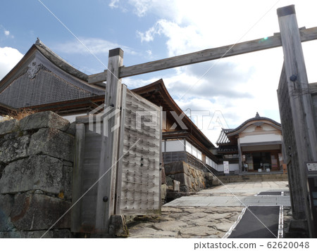 筱山城,大正院和鐵門(黑衛門)的遺跡“重要的傳統建築保護區”“國家指定歷史遺址” 筱山城,大正院和鐵門(黑衛門)的遺跡“重要的傳統建築保護區”“國家指定歷史遺址” 62620048