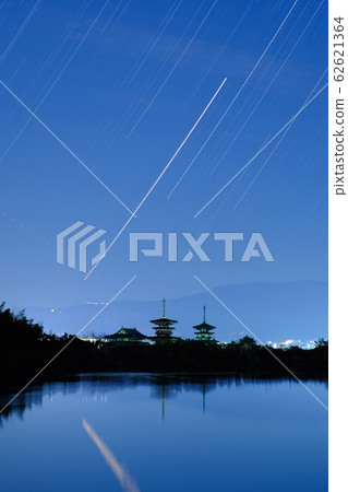 Yakushi-ji Temple and the Starry Sky (Nishinokyo, Nara City) 62621364
