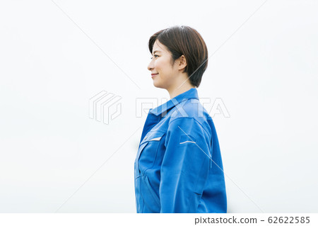 Construction factory woman Construction factory woman 62622585