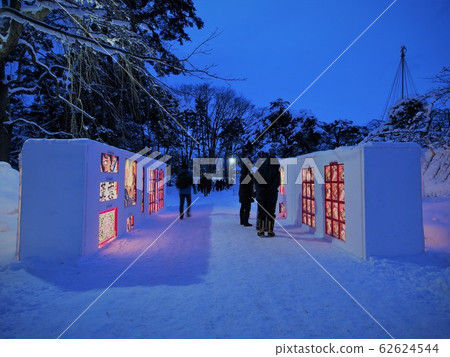 Hirosaki Castle Snow Lantern Festival 62624544