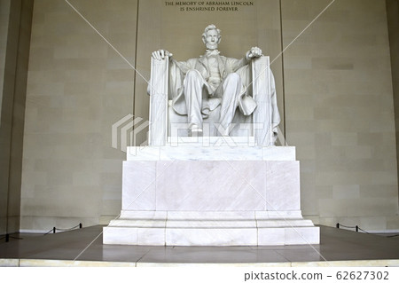 Lincoln marble statue 62627302