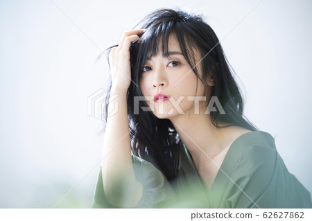 Women beauty hair care Women beauty hair care 62627862