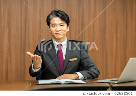 Consultant Consultant 62628501