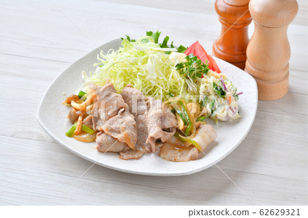 生薑烤豬肉，耐力烤豬肉，蔬菜炒肉，烤肉。 62629321