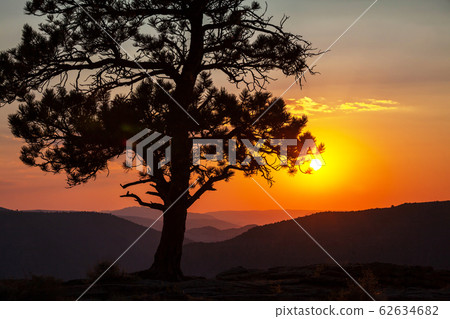 Mountains on sunset Mountains on sunset 62634682