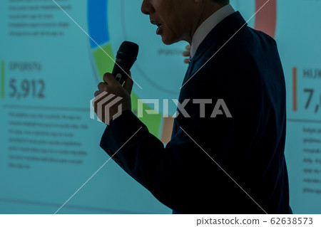 演講主持人 62638573