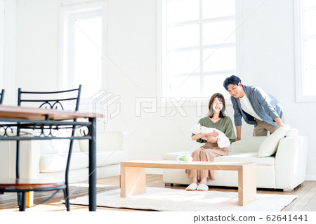 Couple, parent and child, childcare, baby, family, couple, lifestyle 62641441