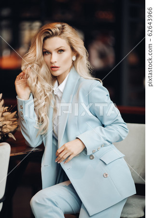 Portrait of fashion blonde business woman posing Portrait of fashion blonde business woman posing 62643966