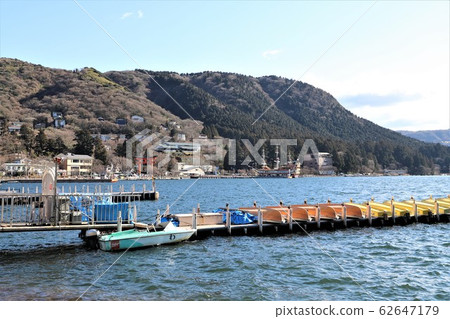 Lake Ashinoko 62647179