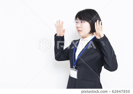 一個女人會感到驚訝 62647850