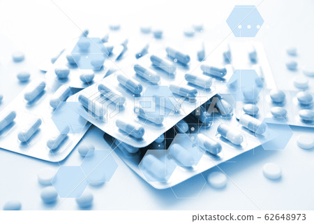 Medical image drinking medicine Medical image drinking medicine 62648973