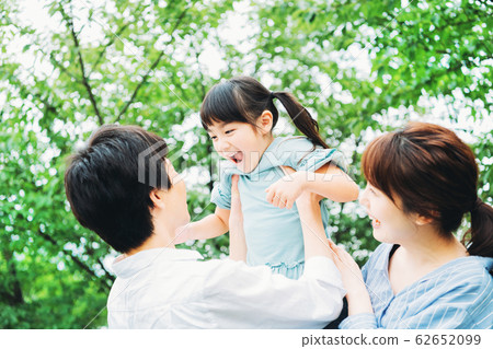 Family young Family young 62652099