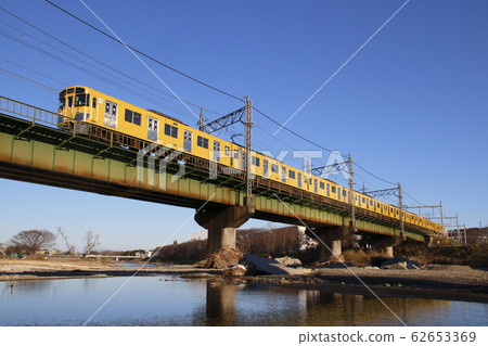 Going on the Iruma River Bridge, Seibu Ikebukuro Line 2000 Going on the Iruma River Bridge, Seibu Ikebukuro Line 2000 62653369