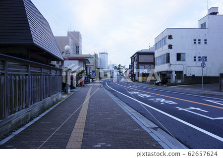 Road in front of Oarai Isozen Shrine in the early morning Road in front of Oarai Isozen Shrine in the early morning 62657624