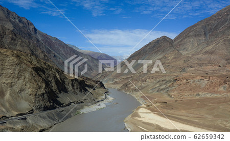 Indus and Zanskar River 62659342