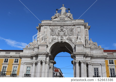 Piazza Comercio Victory Arch Lisbon Portugal 62663386
