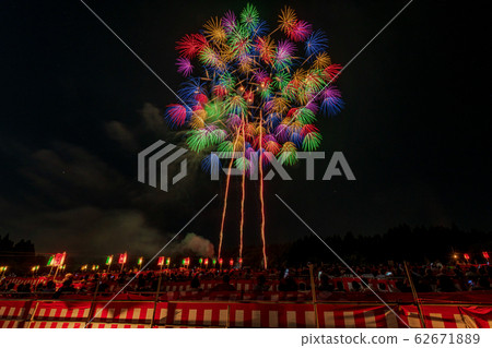 Katakai Fireworks Asahara Shrine Fall Festival Big Offering Fireworks `` Shakutama '' Katakai, Ojiya City, Niigata Prefecture 62671889