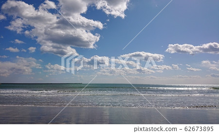 Blue sky and sea 62673895