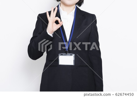 女商人給出 OK 的手勢 62674450