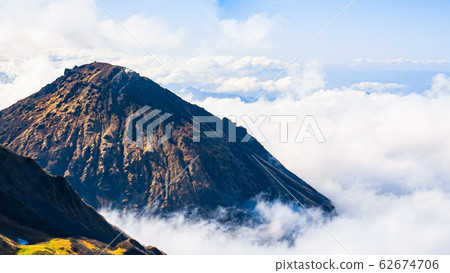 Hiuchiyama mountain climbing in autumn (Yakiyama view from Hiuchiyama) 62674706