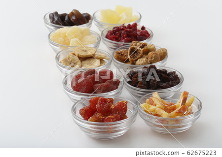 Image of dried fruit 62675223