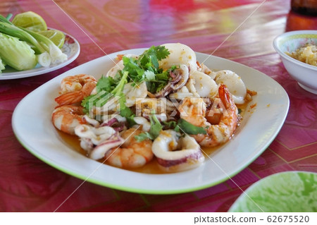 泰國王國,海鮮餐廳美食(泰國海鮮,อาหารทะเล) 泰國王國,海鮮餐廳美食(泰國海鮮,อาหารทะเล) 62675520