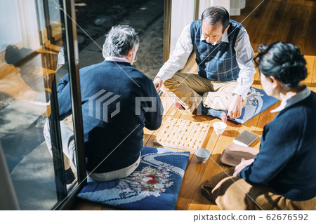 老人玩將棋 老人玩將棋 62676592