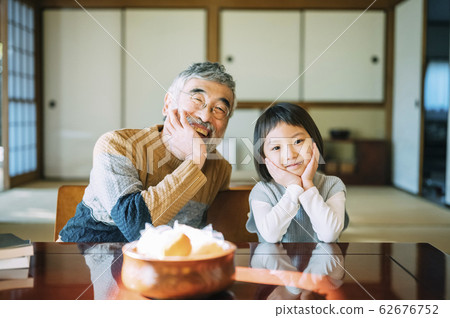 Grandpa and grandchild lifestyle 62676752