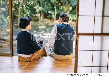 A good senior couple A good senior couple 62676799