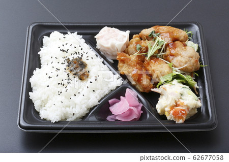 炸雞午餐 62677058