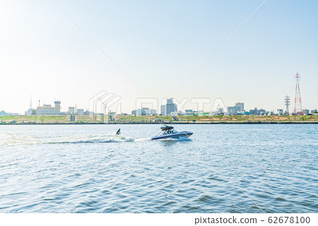 千葉縣市川市江戶川河床周圍的風景 千葉縣市川市江戶川河床周圍的風景 62678100