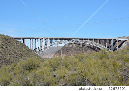 Burro Creek Bridge near the Burro Creek Campground in the Sonoran Desert, Arizona USA 62678201