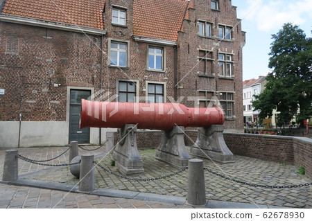 Ghent Old Town Cannon Frenzy Fleet 62678930