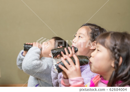 Wrap around the ehomaki 62684004